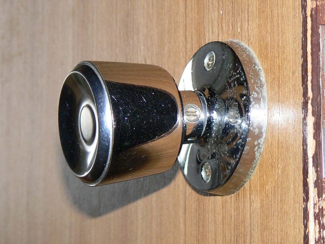P1030477-1200.jpg