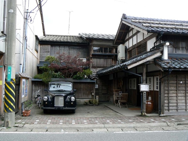 P1030812-1200.jpg