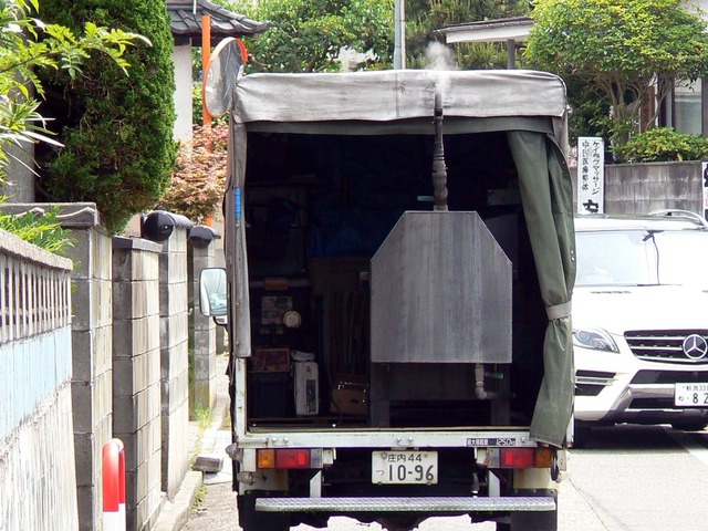 P1040369-1600.jpg