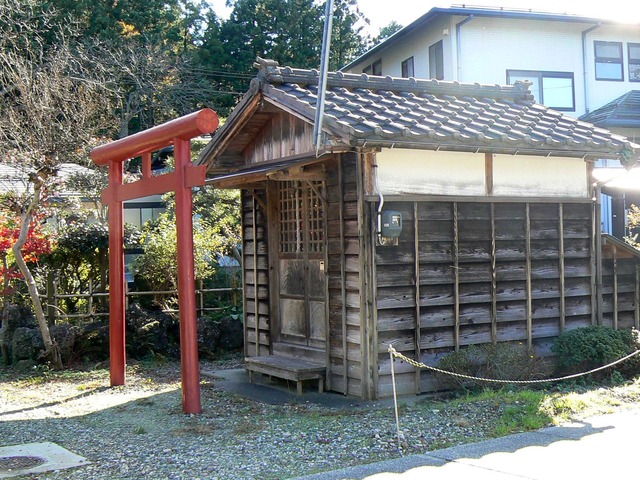 P1050446-2048.jpg