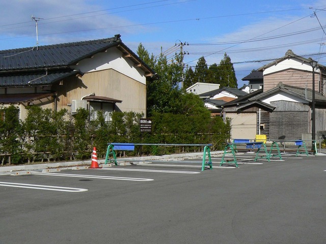 P1050560-2048.jpg