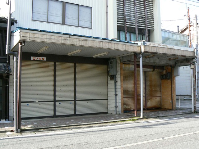 P1050775-2048.jpg