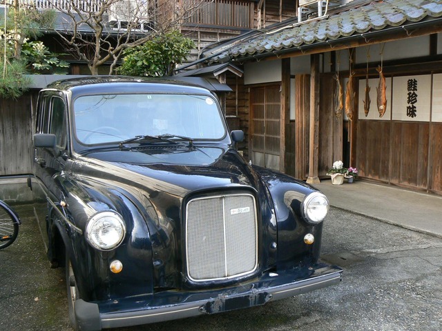 P1050778-2048.jpg