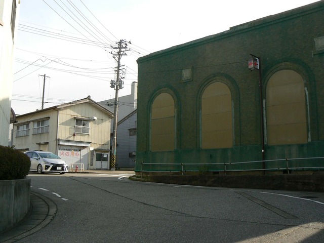 P1050793-2048.jpg