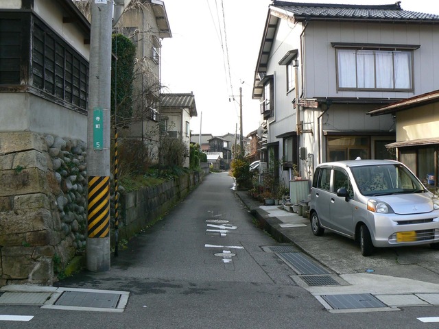 P1050812-2048.jpg