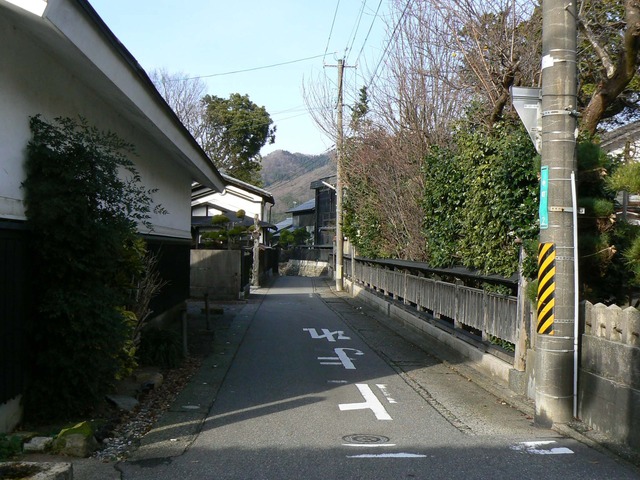 P1050846-2048.jpg