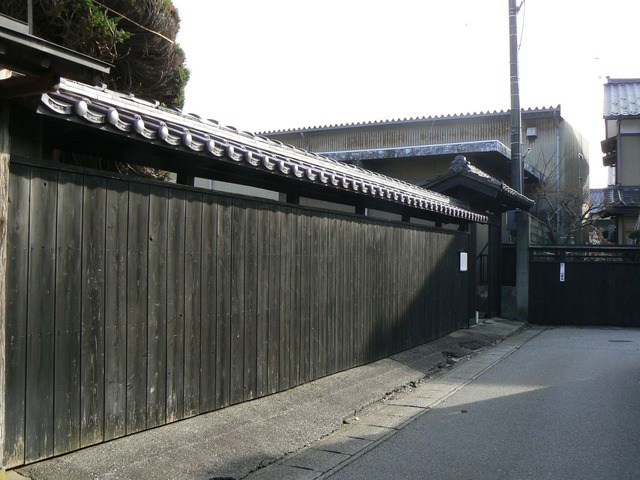 P1050855-2048.jpg
