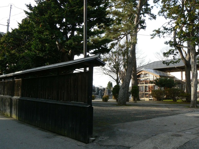 P1050858-2048.jpg