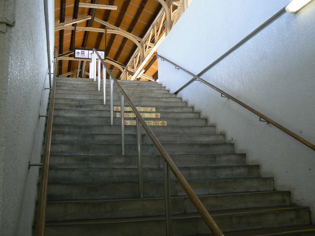 P1060976-2048.jpg