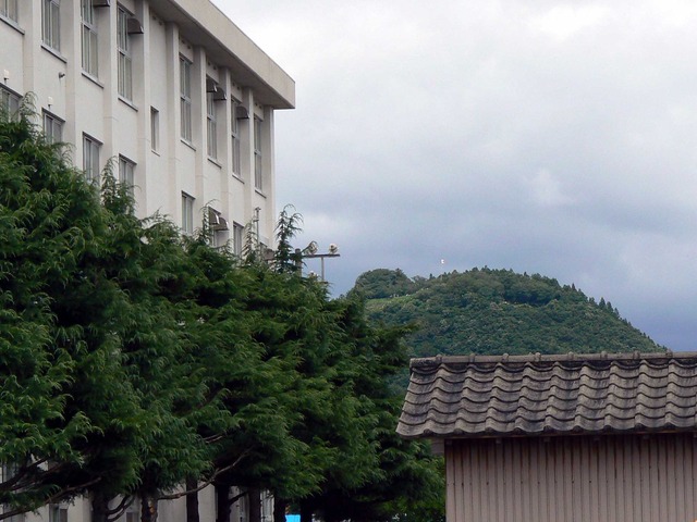 P1080065-2048.jpg