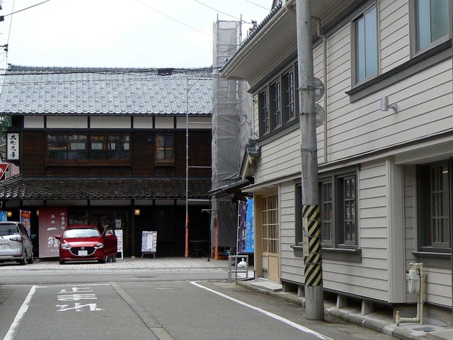 P1080115-2048.jpg
