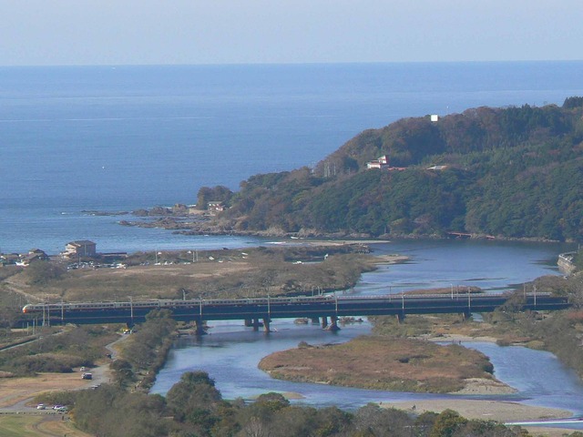 P1090385-2048.jpg