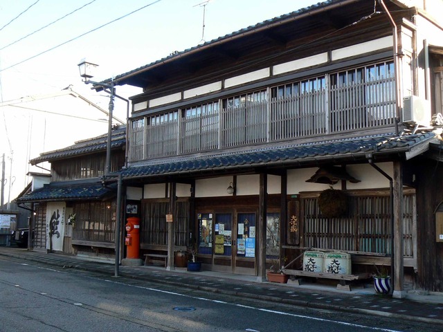 P1090727-2048.jpg