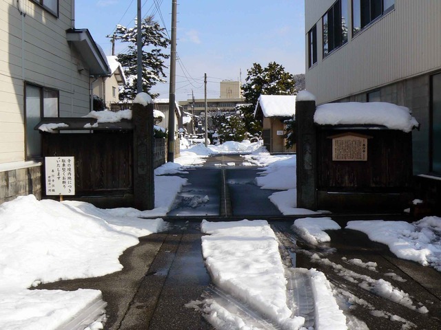 P1100189-2048.jpg