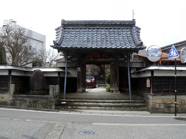 P1100921-2048.jpg