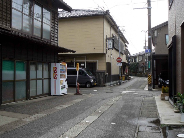 P1110053-2048.jpg
