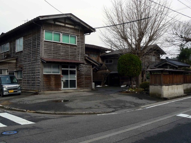 P1110091-2048.jpg