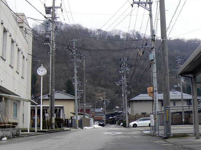 P1110113-2048.jpg