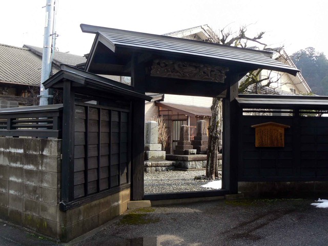 P1110169-2048.jpg