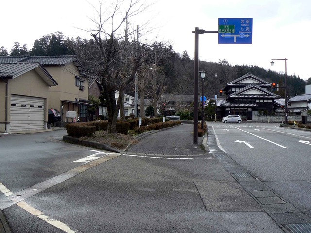 P1110205-2048.jpg